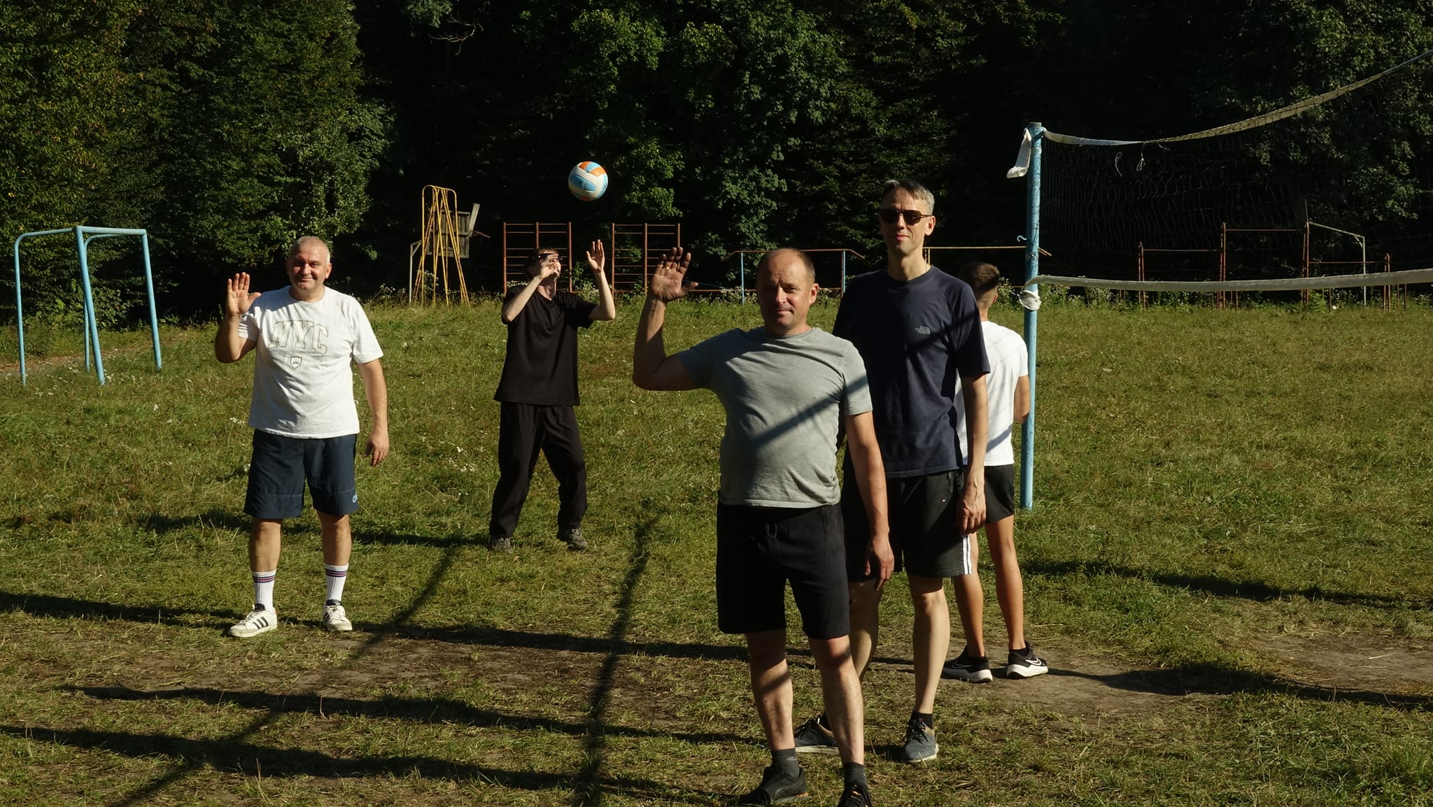 Змагання з волейболу